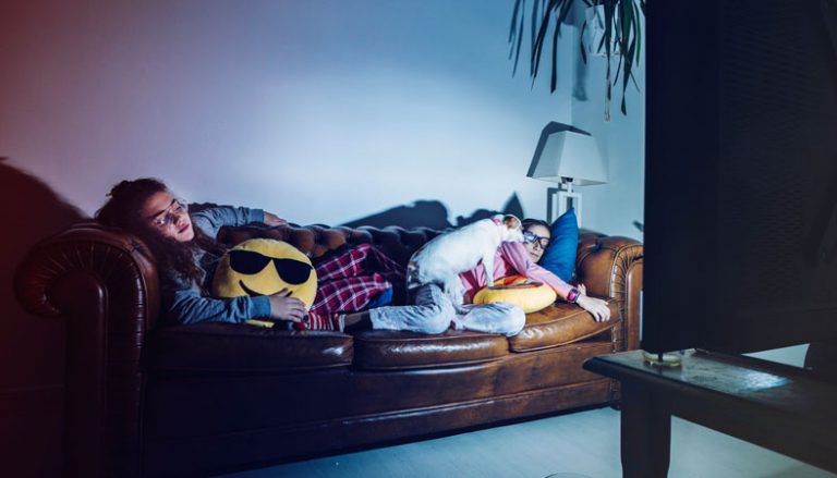 sleeping with tv on causes depression