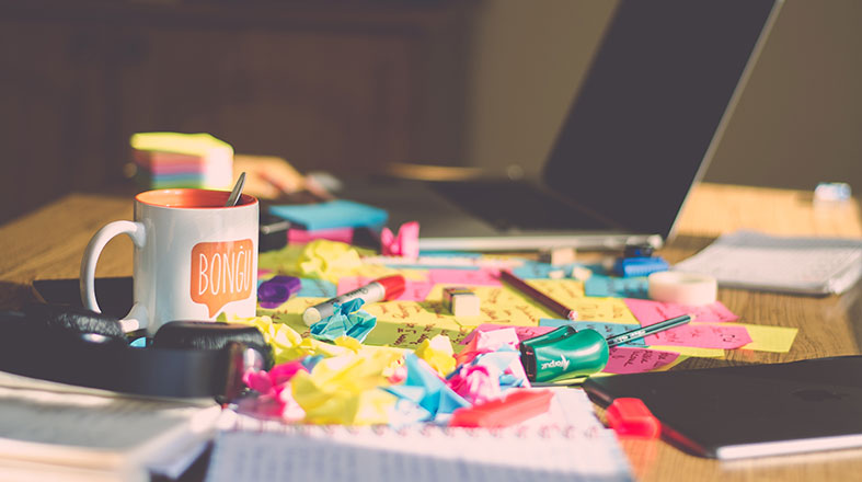colorful-paper-stickers-on-the-desk colorful paper stickers on the desk