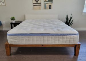 https://www.sleepadvisor.org/wp-content/uploads/2023/07/bear-stay-hybrid-mattress-300x214.jpeg