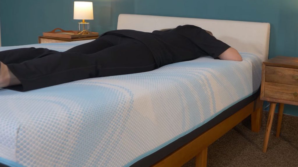 testing the Tempur-Pedic LuxeBreeze mattress