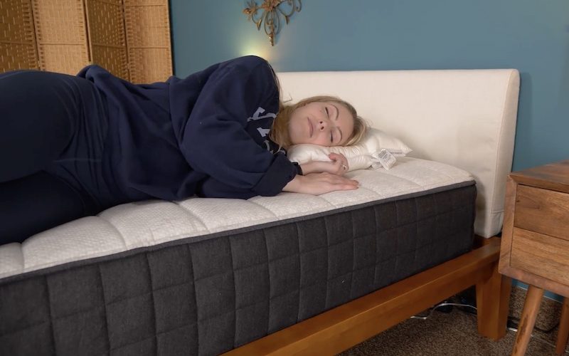 Helix Plus average weight side sleeper test